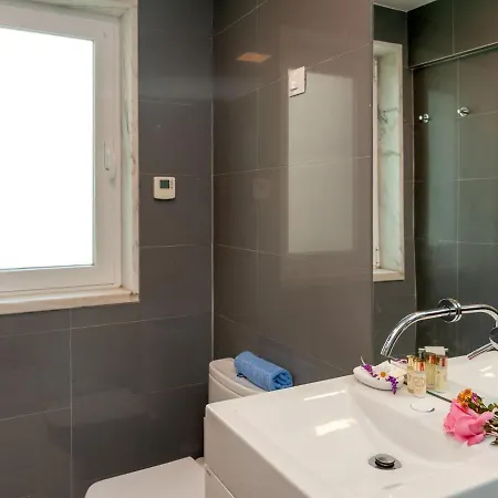 Apartment Studio Alma Belem By Interhome